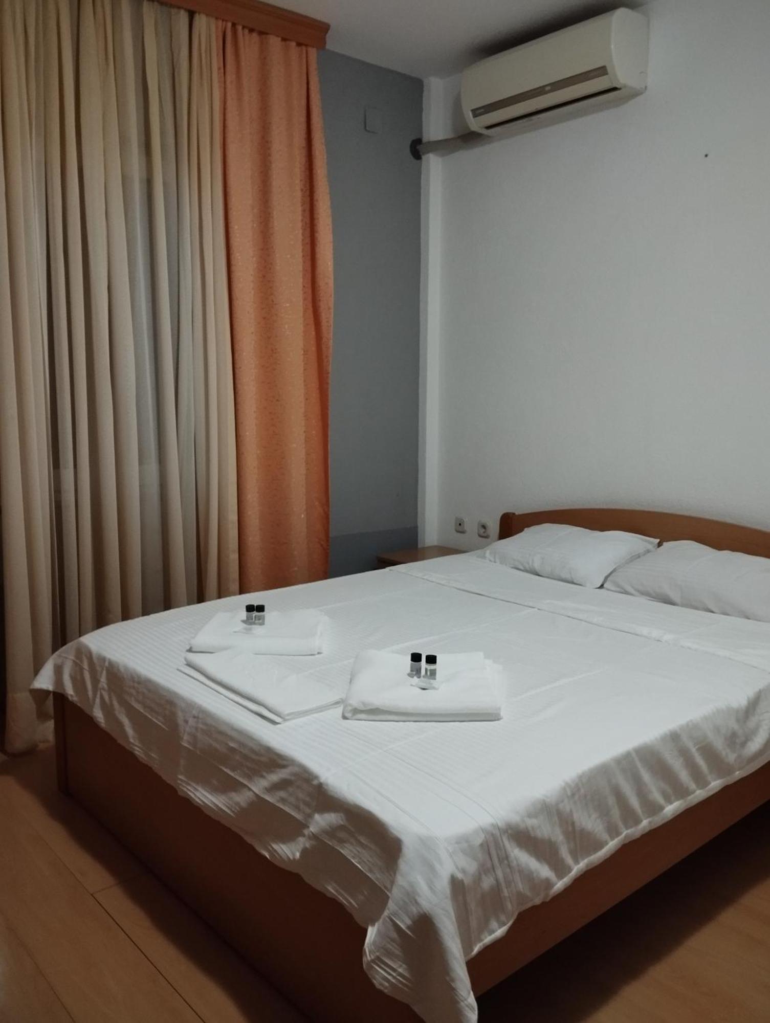 Hotel Ariston Struga Buitenkant foto