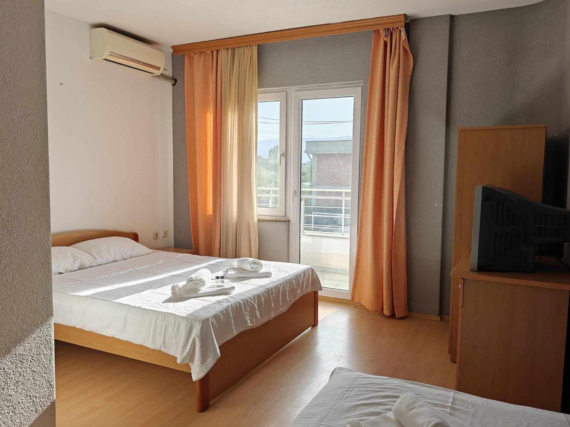 Hotel Ariston Struga Buitenkant foto
